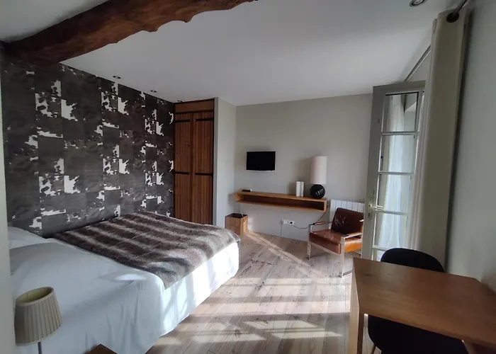 Clos Masure De Campagne Hotel 3*