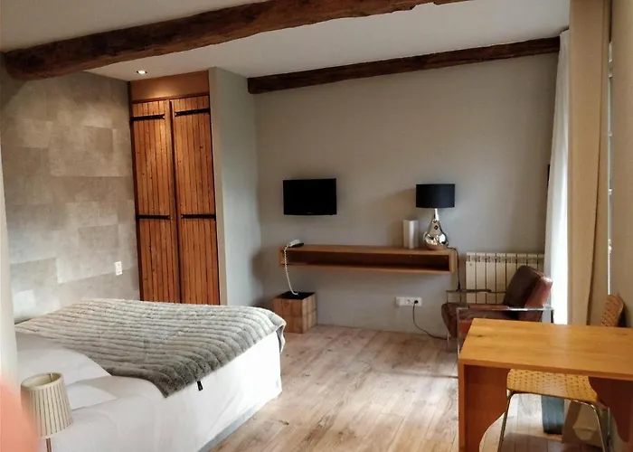 Clos Masure De Campagne Hotel